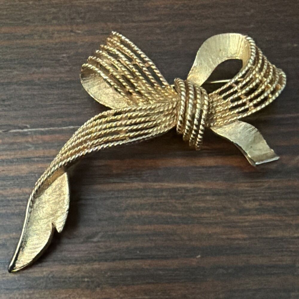 Large Modernist Gold Tone Bow Brooch Vintage 1970's Signed Kramer